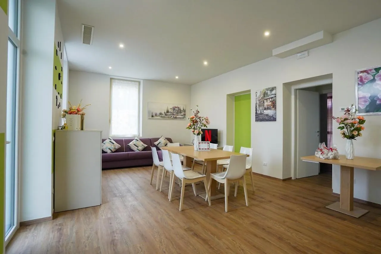 Camelia Suite Leonardo Academy, Mxp & Lakes Sesto Calende Apartment