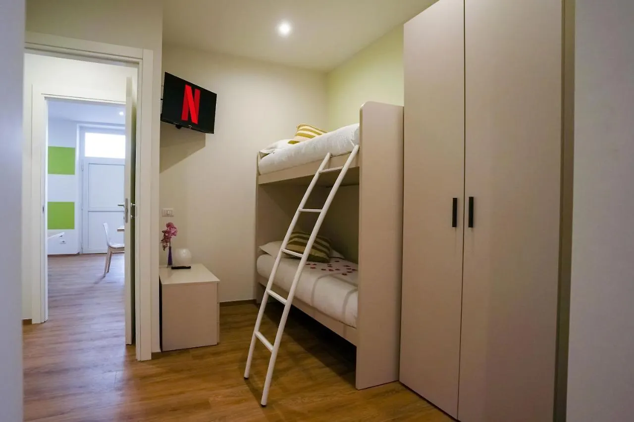 Camelia Suite Leonardo Academy, Mxp & Lakes Sesto Calende 0*,
