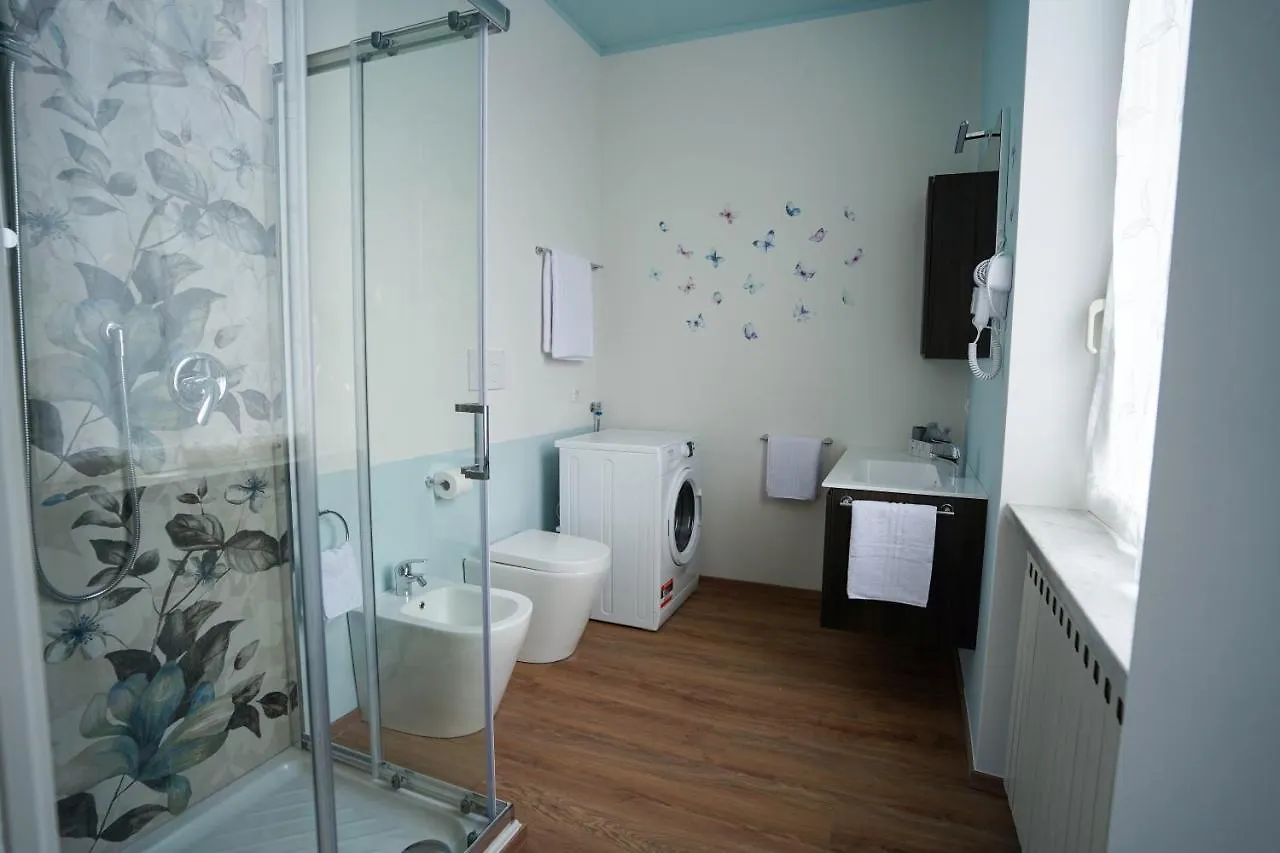 Camelia Suite Leonardo Academy, Mxp & Lakes Sesto Calende Italy